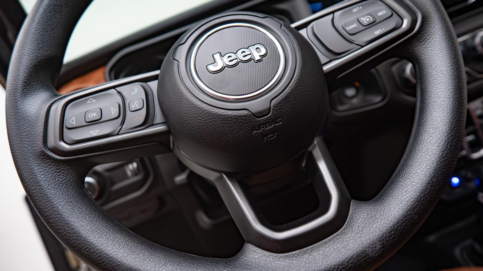 2026 JEEP GLADIATOR 4X4 in Tan, photo 27 of 60