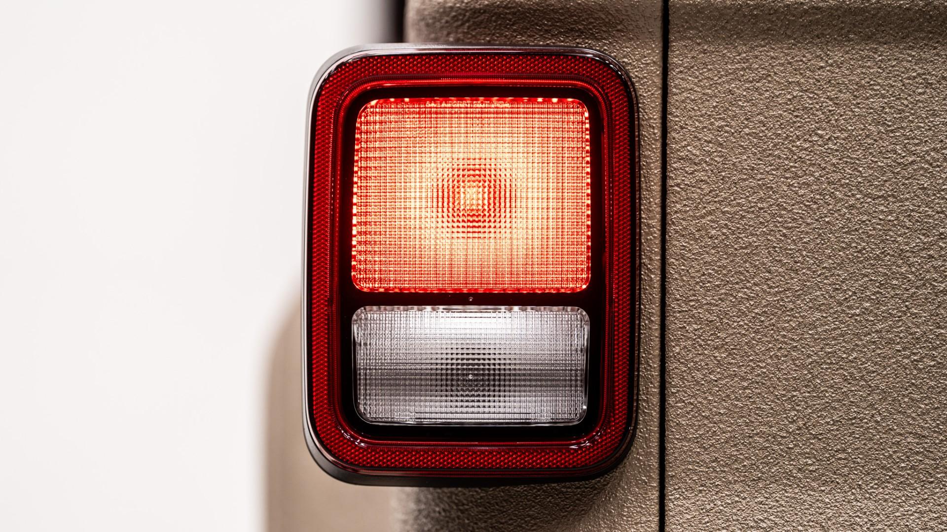 2026 JEEP GLADIATOR in Tan, photo 56 of 60