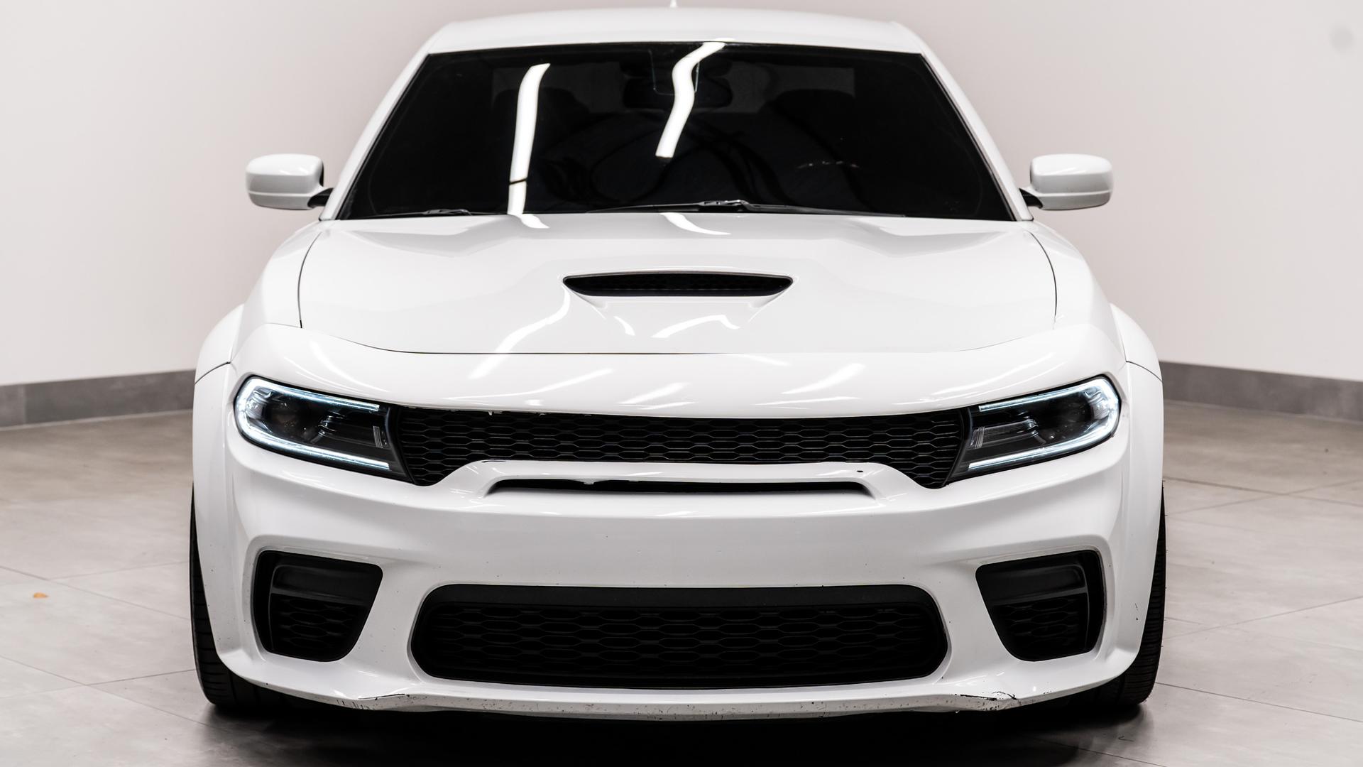 2022 DODGE CHARGER in WHITE KNUCKLE CLEARCOAT, photo 4 of 54