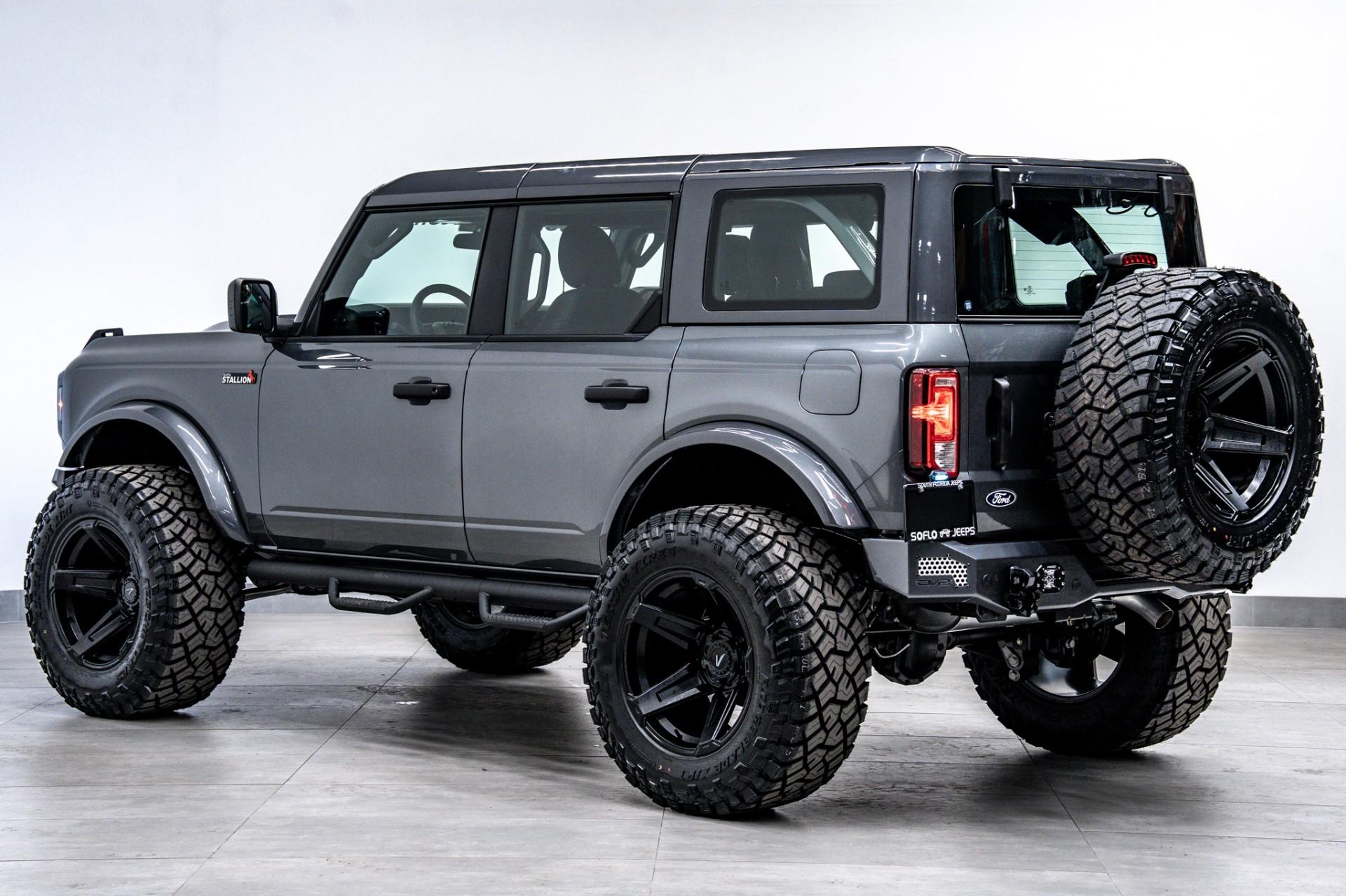 2025 FORD BRONCO in Carbonized Gray Metallic, photo 12 of 60