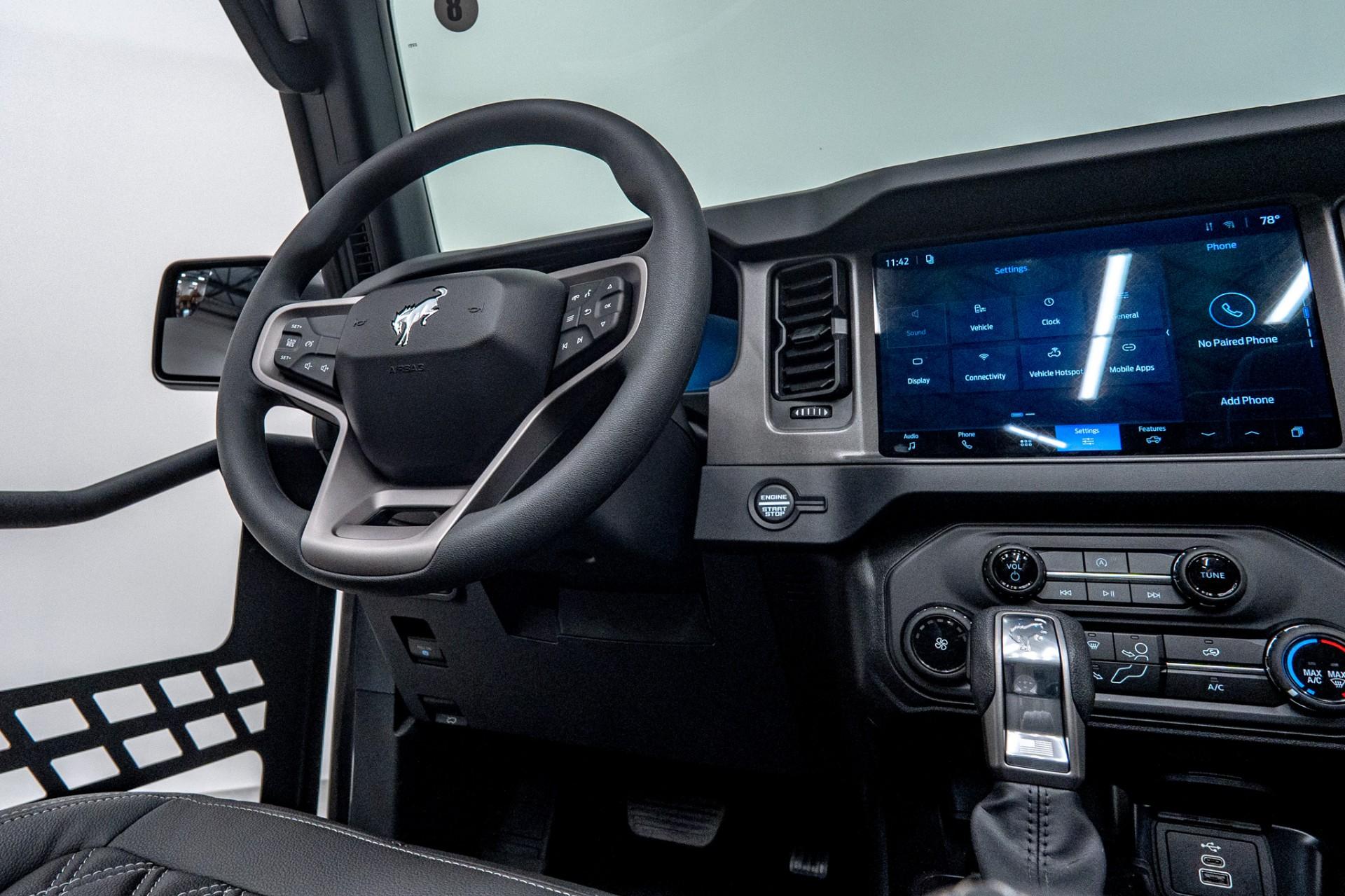 2025 FORD BRONCO in Carbonized Gray Metallic, photo 29 of 60