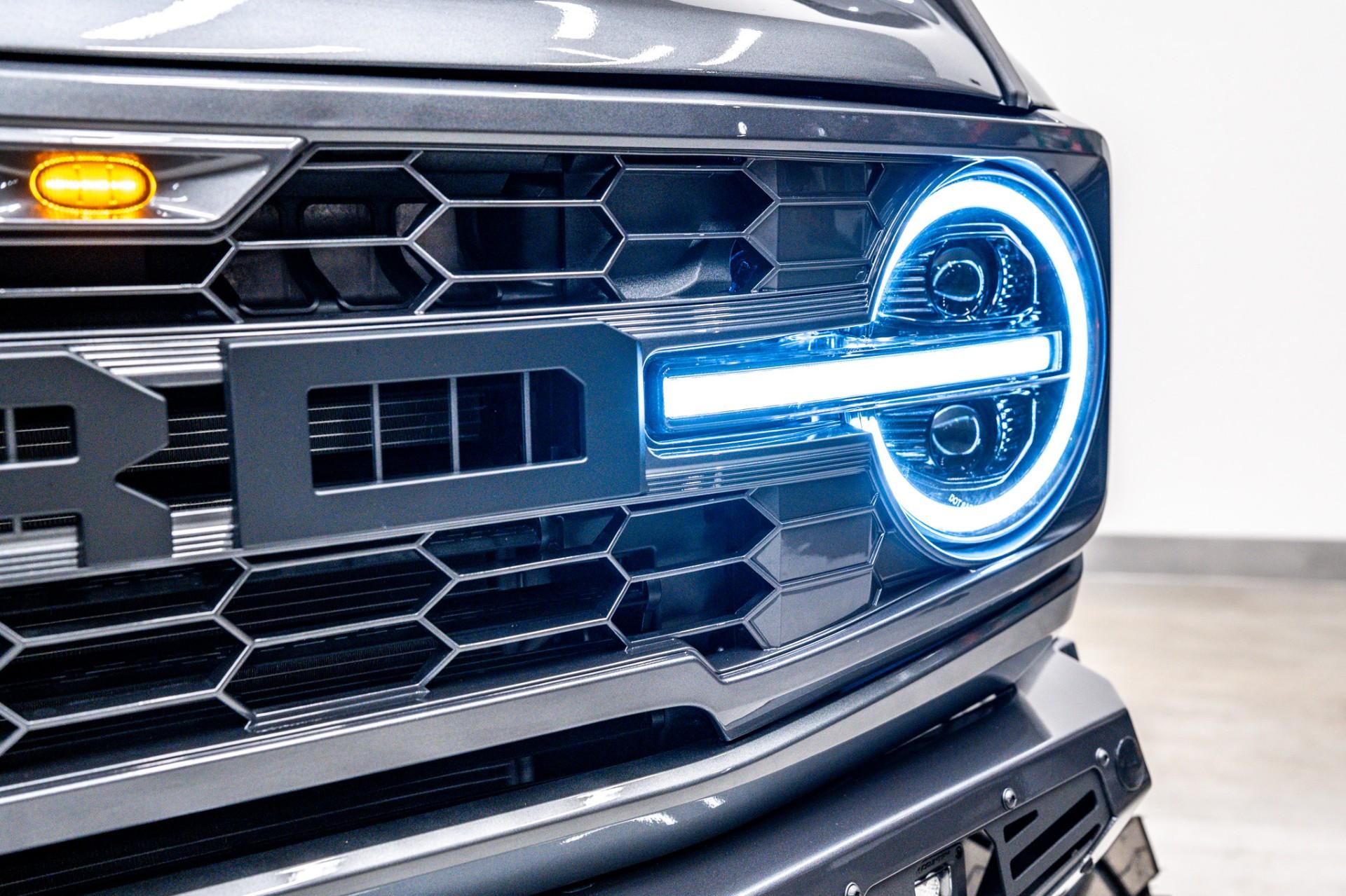 2025 FORD BRONCO in Carbonized Gray Metallic, photo 22 of 60
