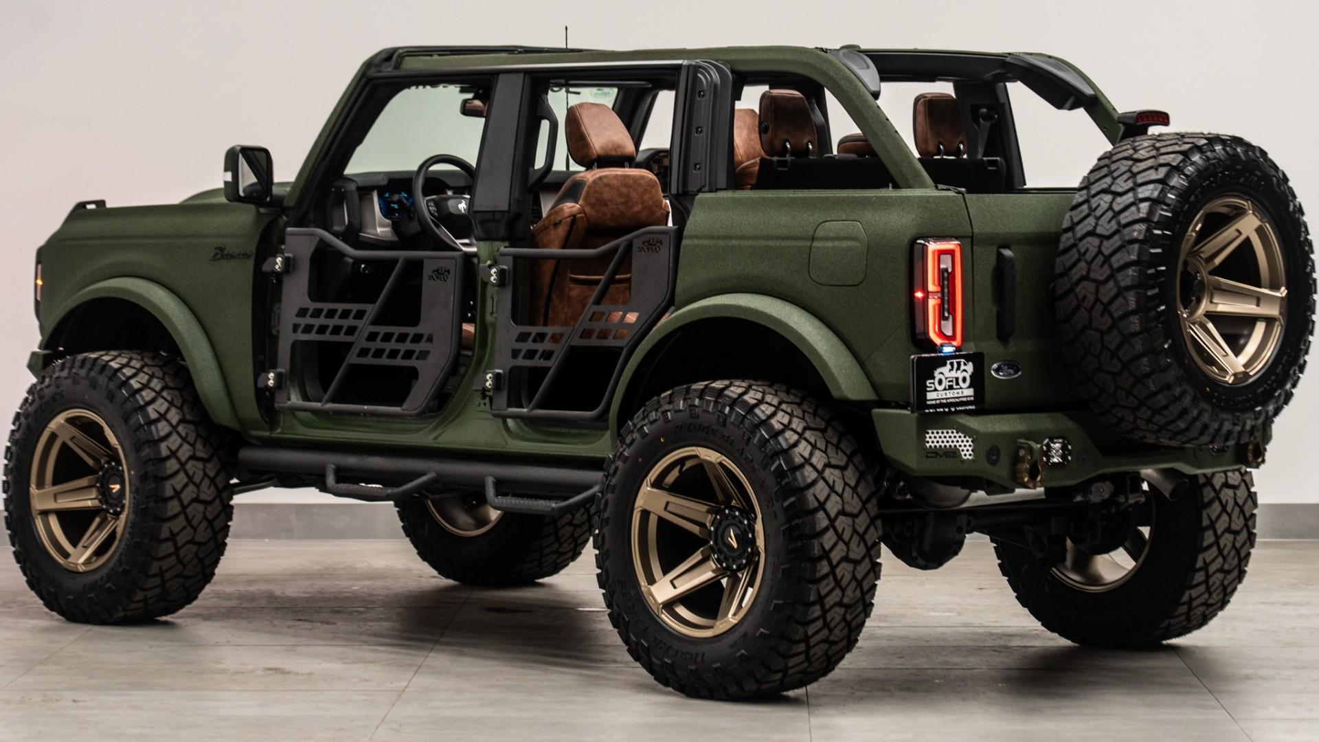 2025 FORD BRONCO in Green, photo 30 of 52