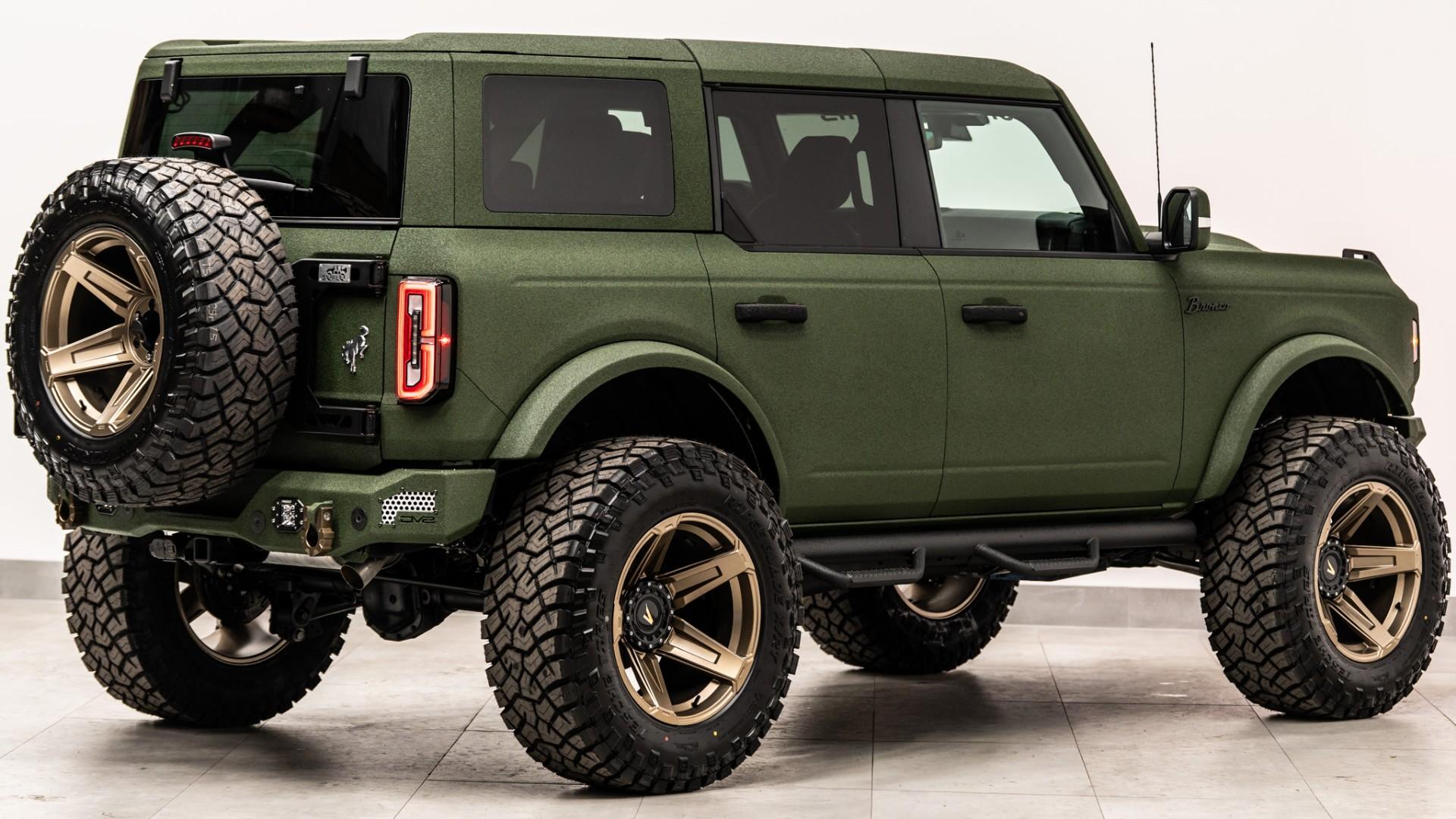 2025 FORD BRONCO in Green, photo 7 of 52