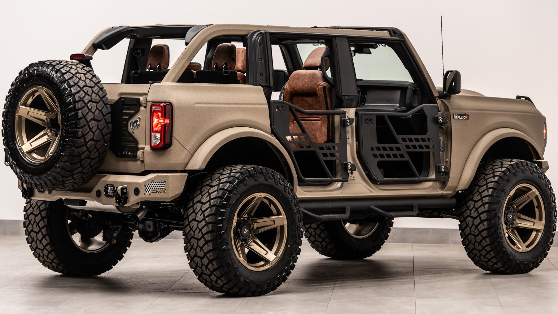 2025 FORD BRONCO in Tan, photo 25 of 53