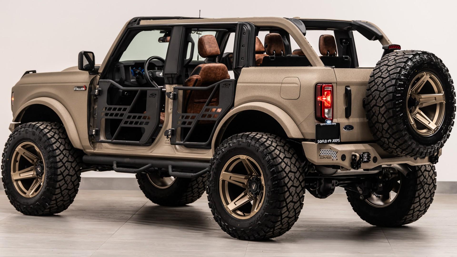 2025 FORD BRONCO in Tan, photo 26 of 53