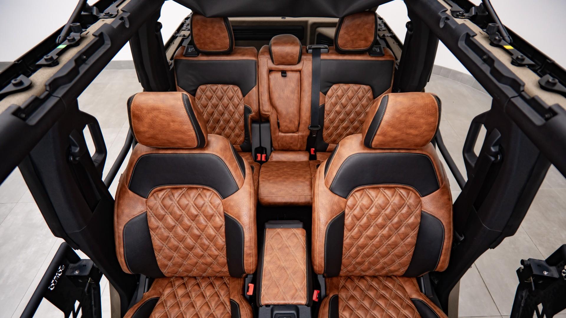2025 FORD BRONCO 4X4 in Tan, photo 5 of 56