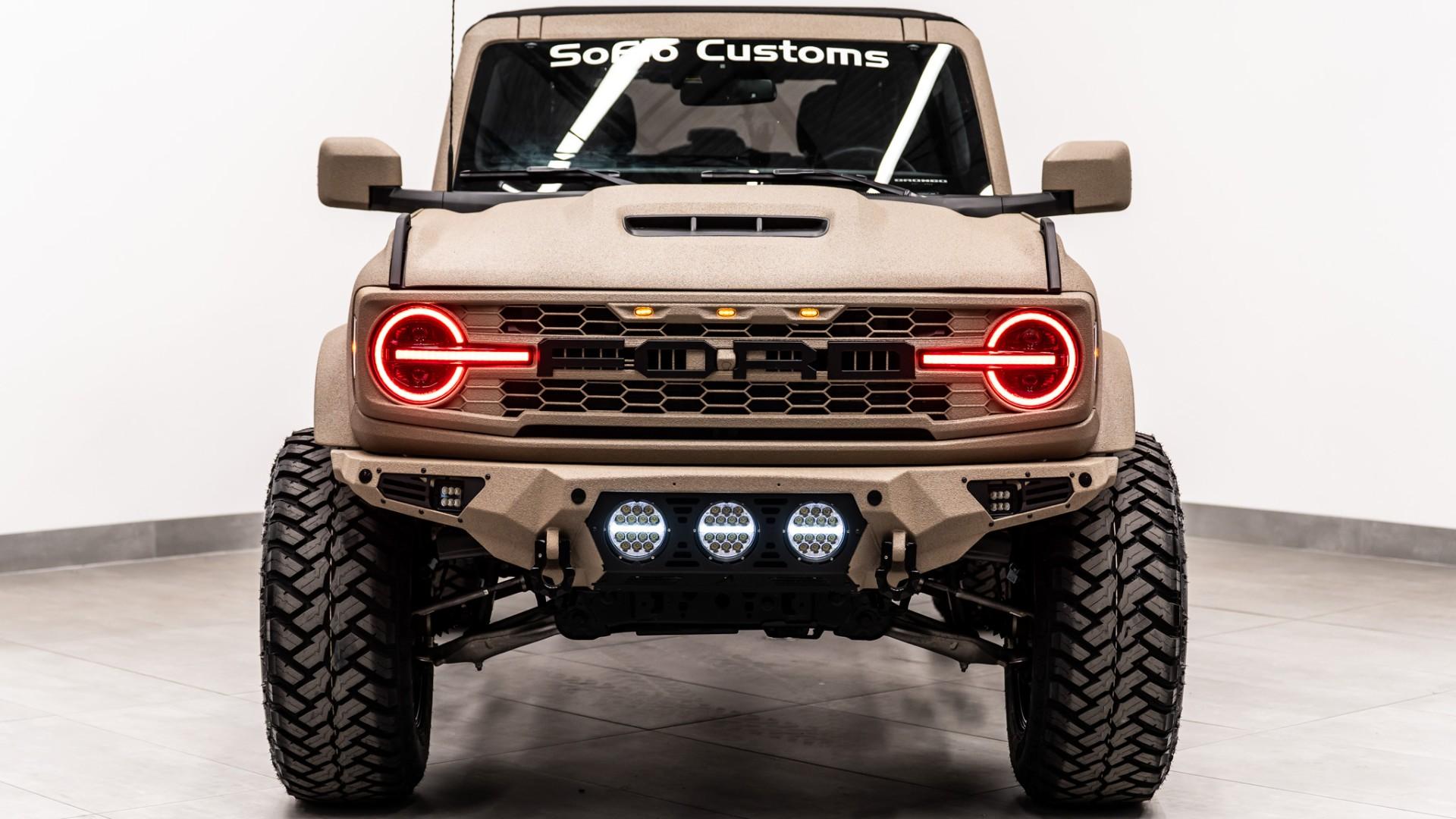 2025 FORD BRONCO 4X4 in Tan, photo 2 of 56