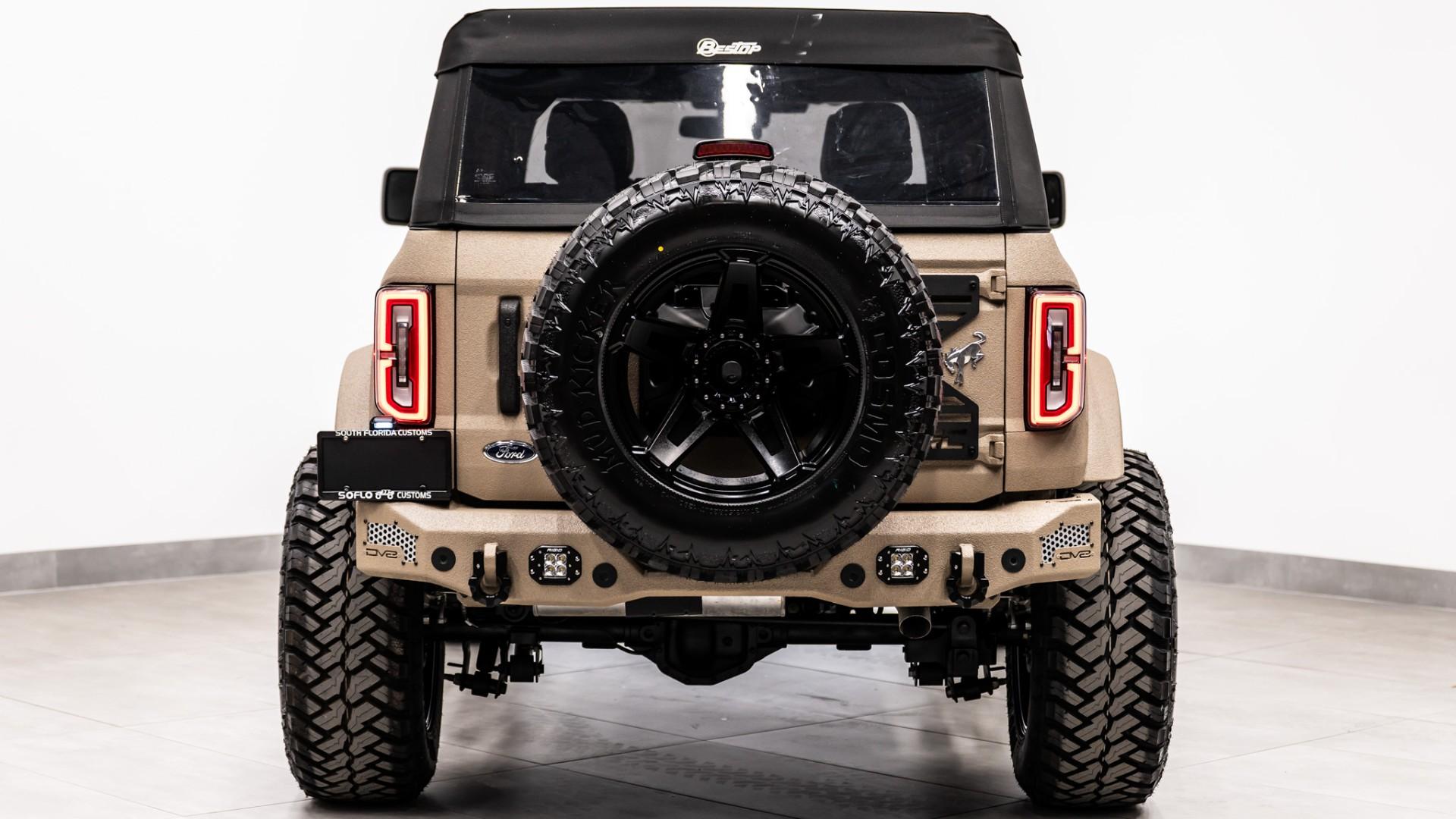 2025 FORD BRONCO 4X4 in Tan, photo 12 of 56