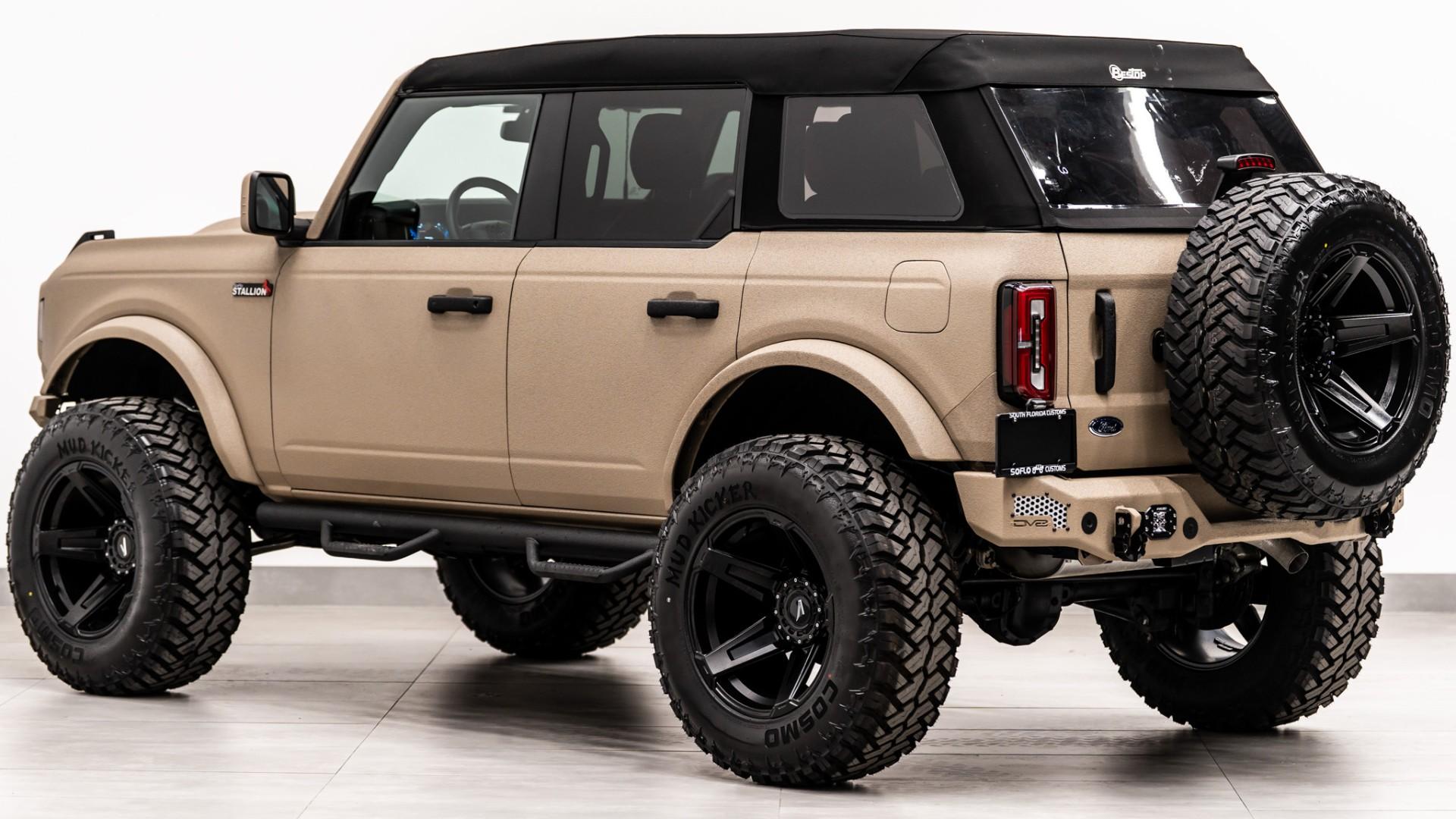 2025 FORD BRONCO 4X4 in Tan, photo 14 of 56