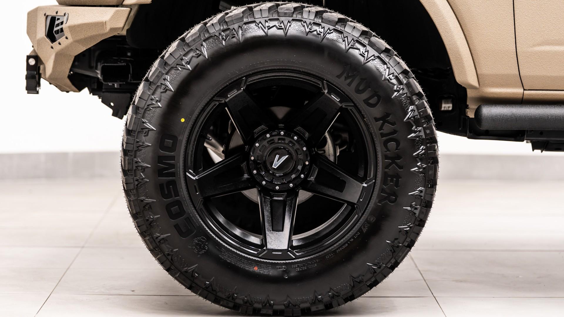 2025 FORD BRONCO 4X4 in Tan, photo 17 of 56