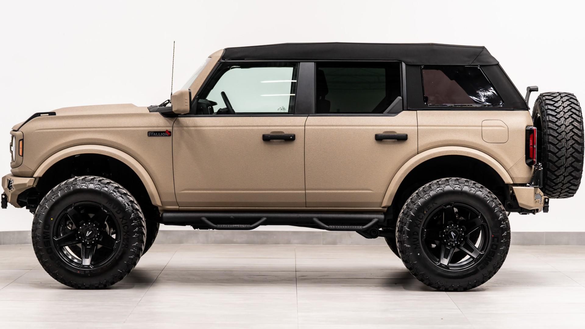 2025 FORD BRONCO 4X4 in Tan, photo 15 of 56