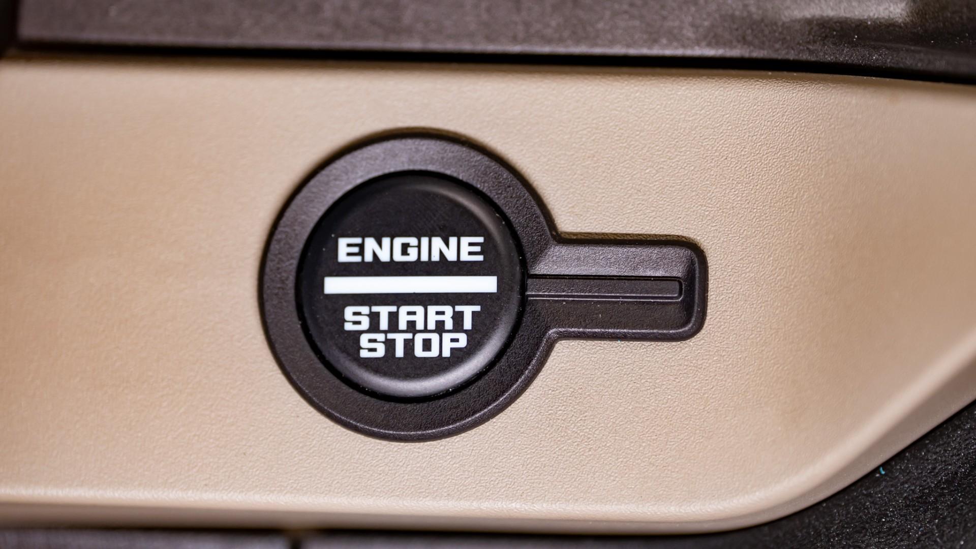 2025 FORD BRONCO in Blue, photo 21 of 60