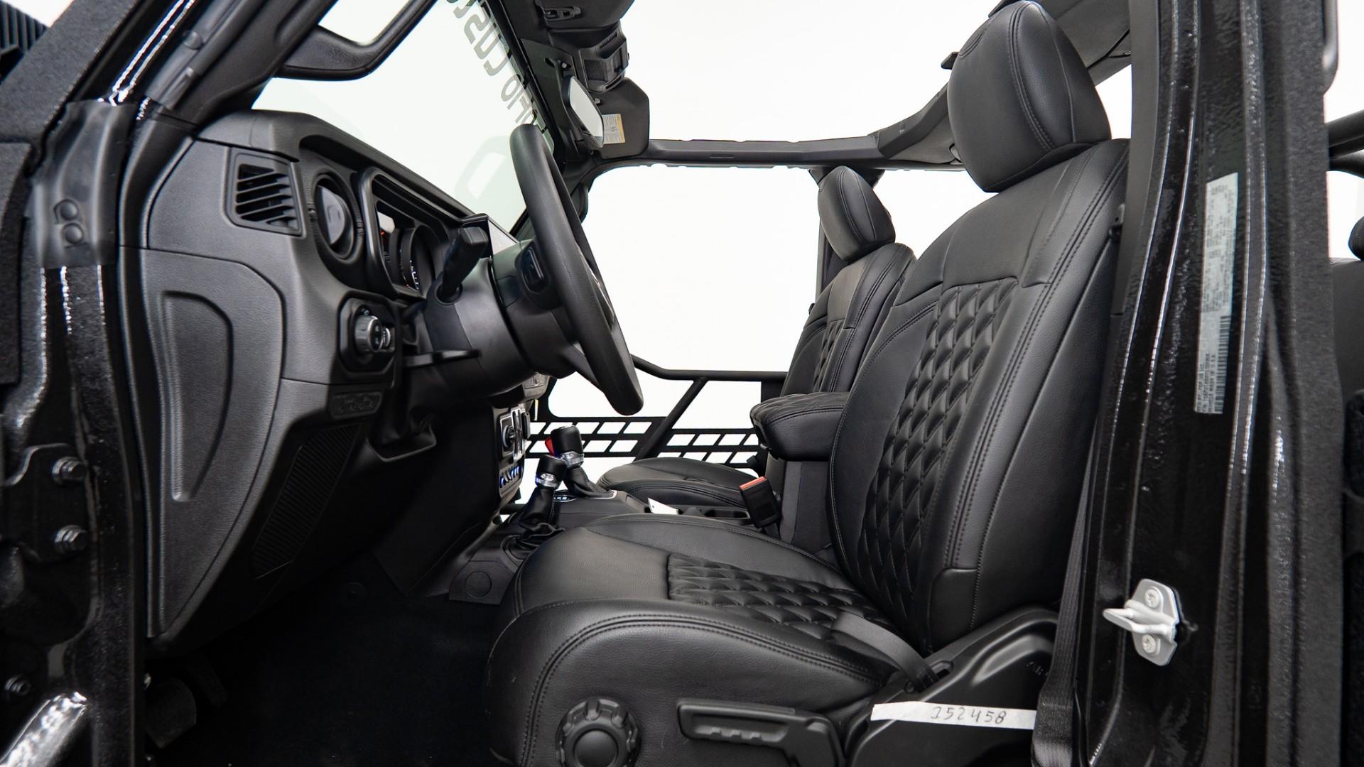 2026 JEEP GLADIATOR 4X4 in Black, photo 26 of 55