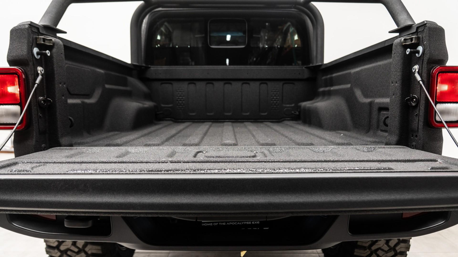 2026 JEEP GLADIATOR 4X4 in Black, photo 14 of 55