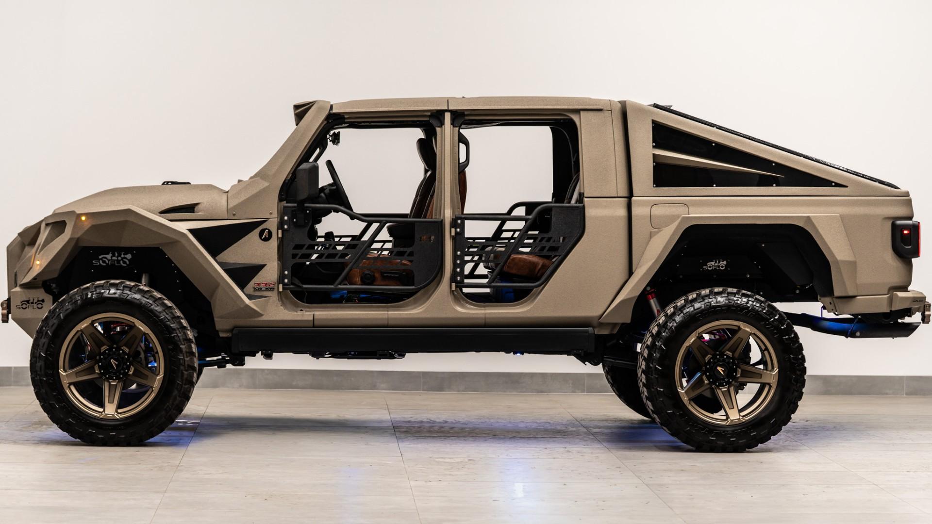 2025 JEEP GLADIATOR in Tan, photo 31 of 59