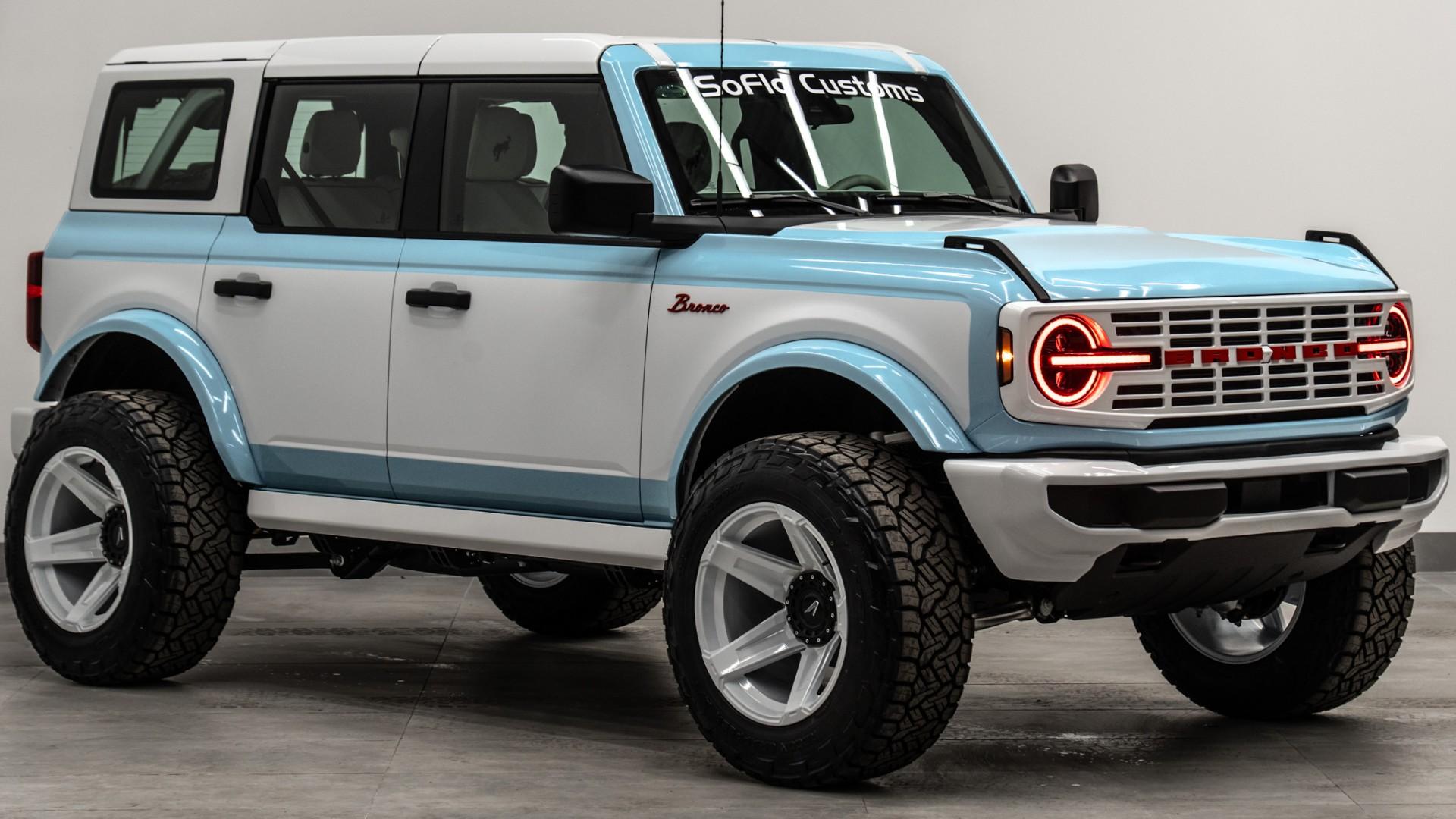 2026 FORD BRONCO 4X4 in Baby Blue, photo 14 of 41