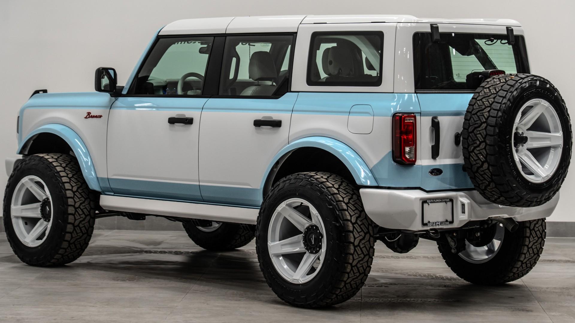 2026 FORD BRONCO 4X4 in Baby Blue, photo 21 of 41