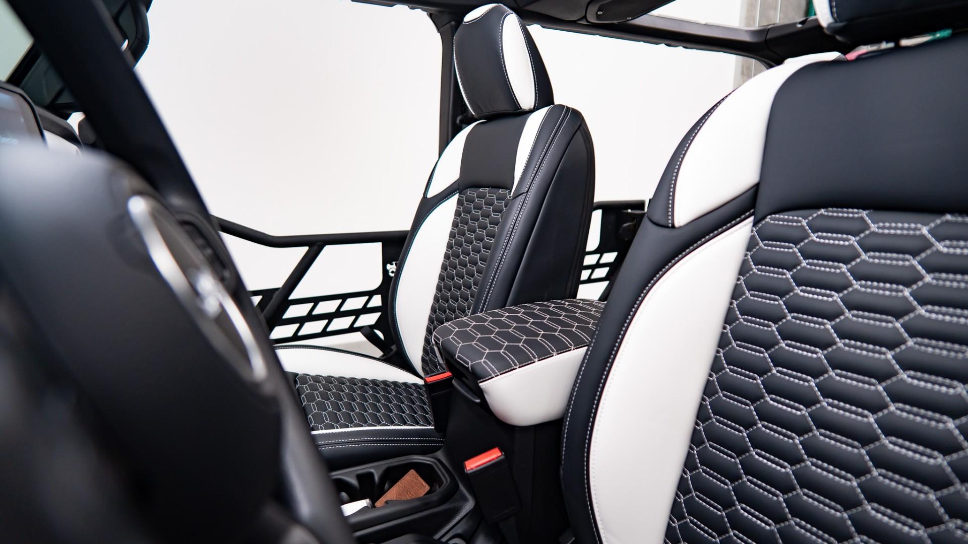 2026 JEEP WRANGLER 4X4 in Black, photo 26 of 57