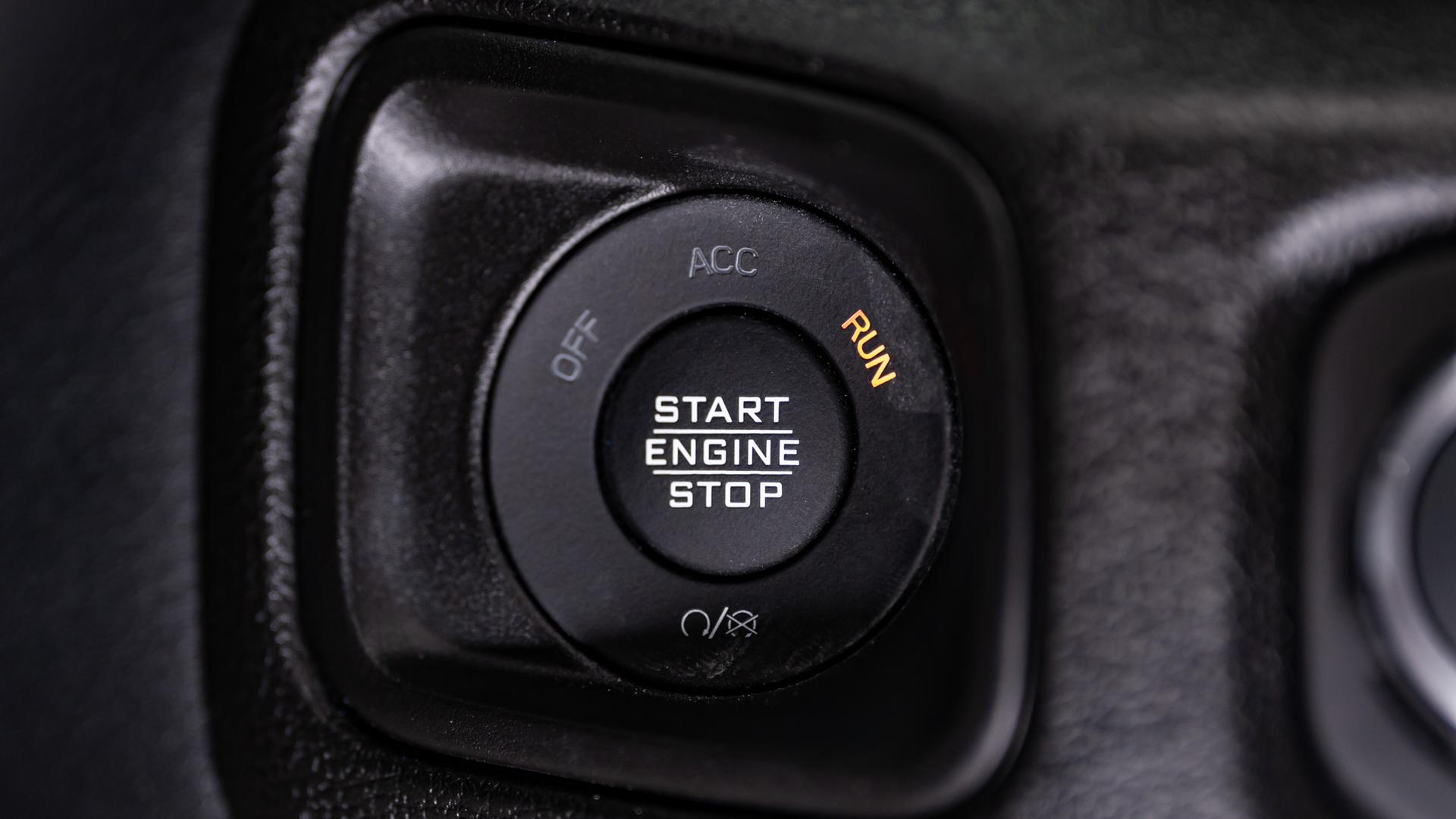 2026 JEEP WRANGLER in Tan, photo 34 of 59