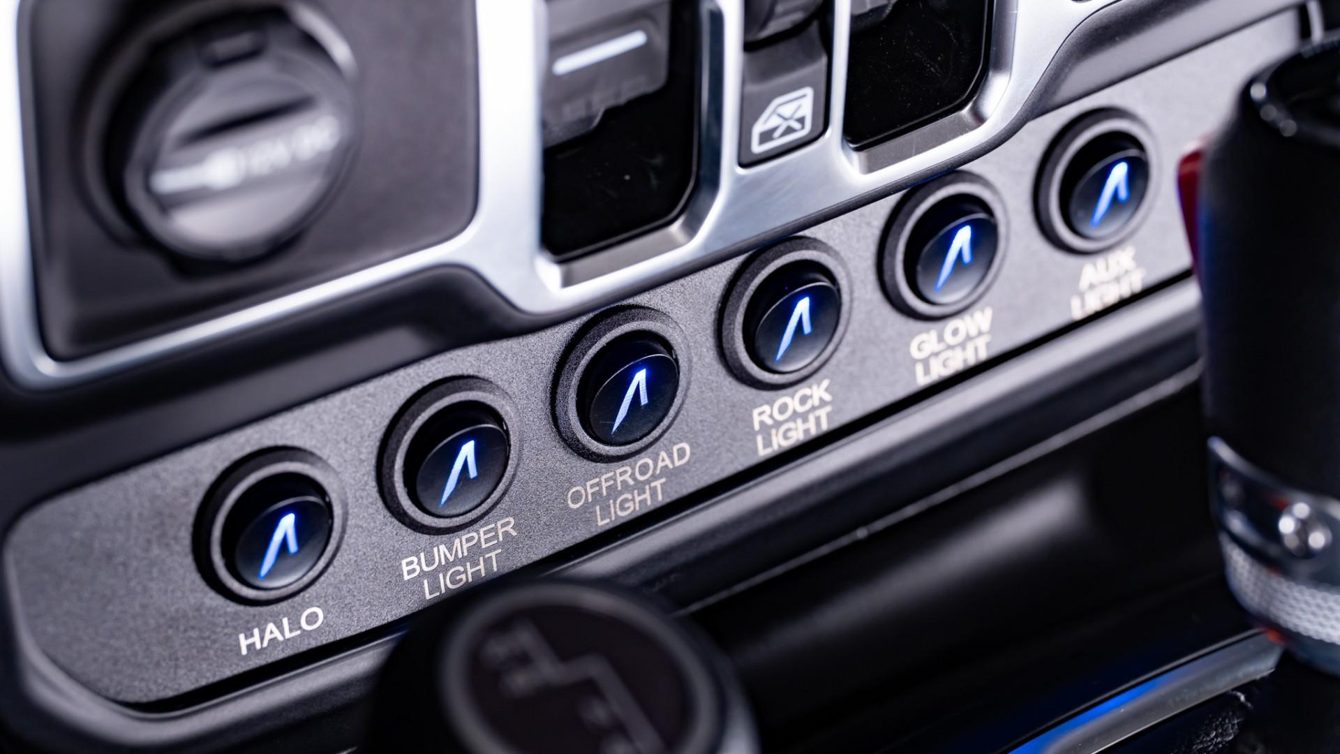 2026 JEEP GLADIATOR in Blue, photo 18 of 60