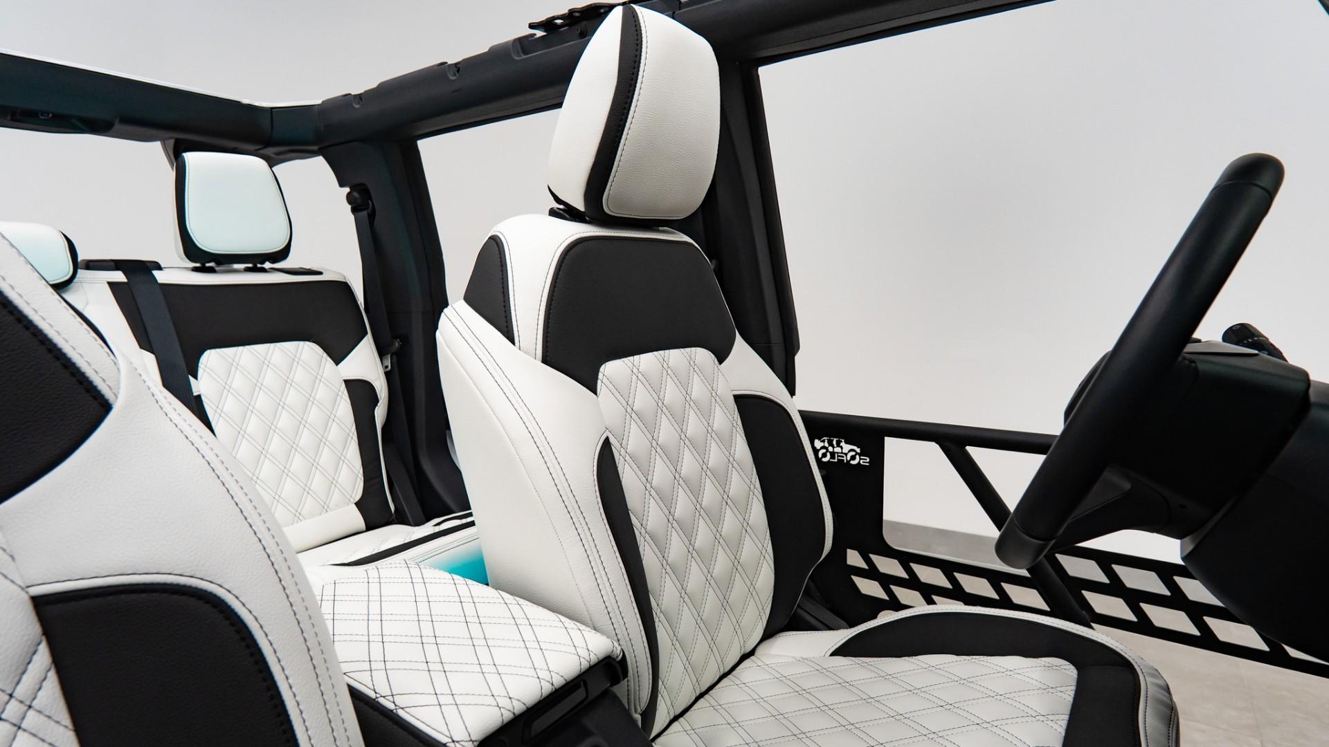 2025 FORD BRONCO in White, photo 32 of 48