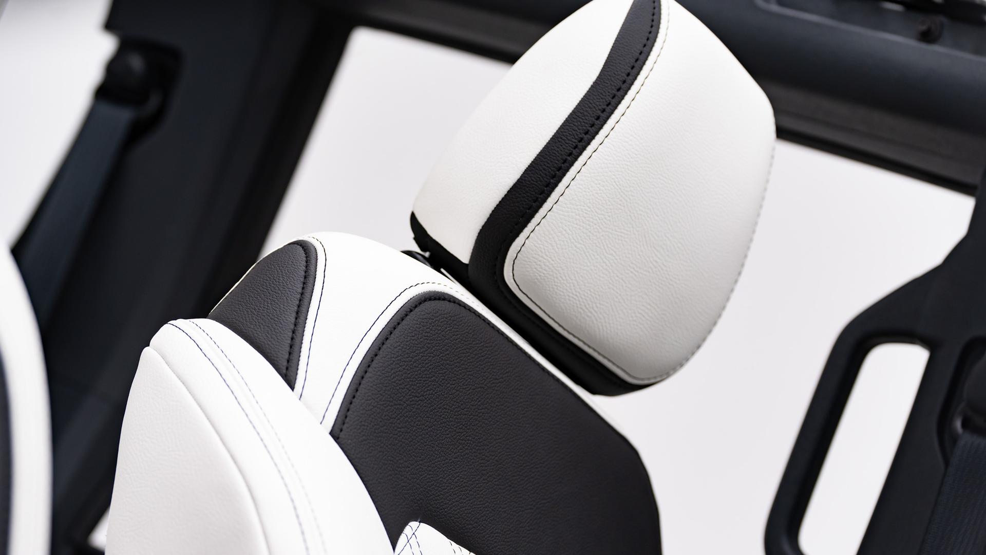 2025 FORD BRONCO in White, photo 36 of 48