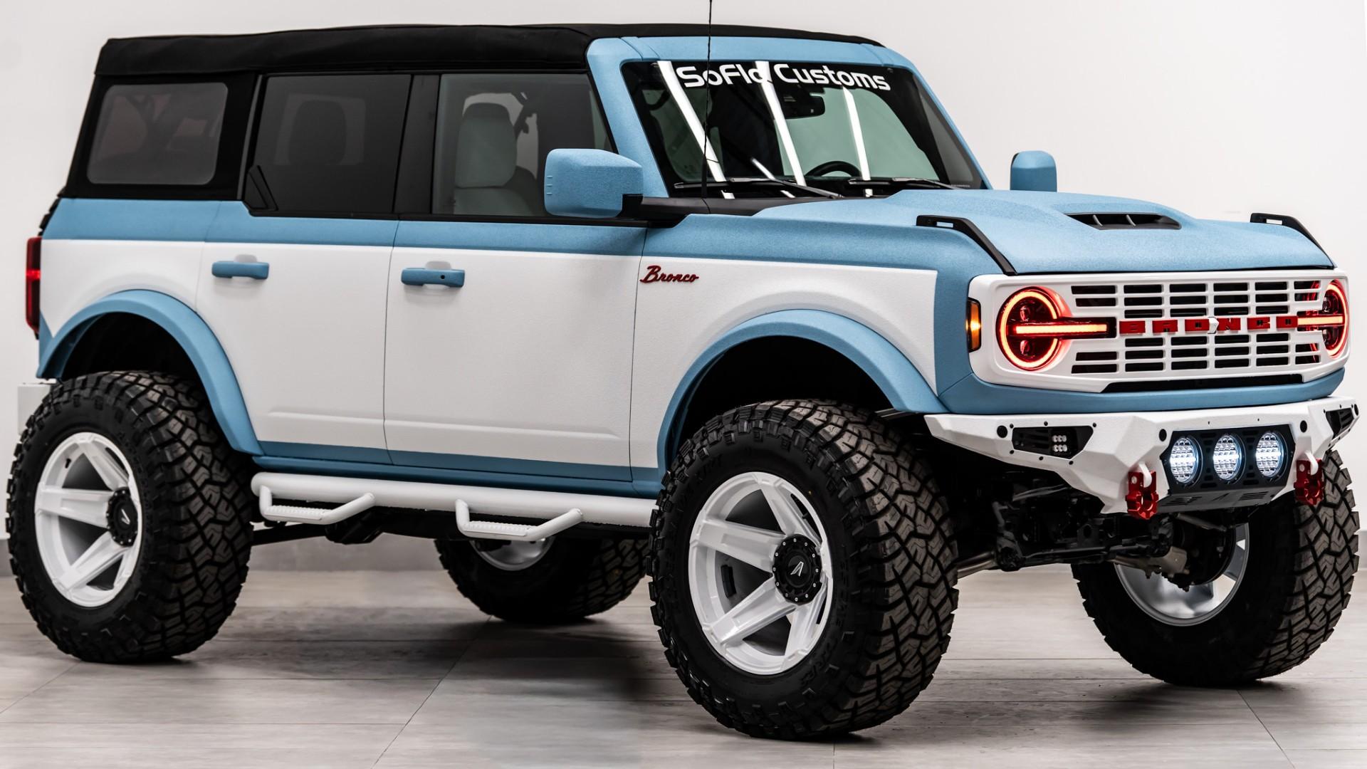 2026 FORD BRONCO in Baby Blue, photo 6 of 52
