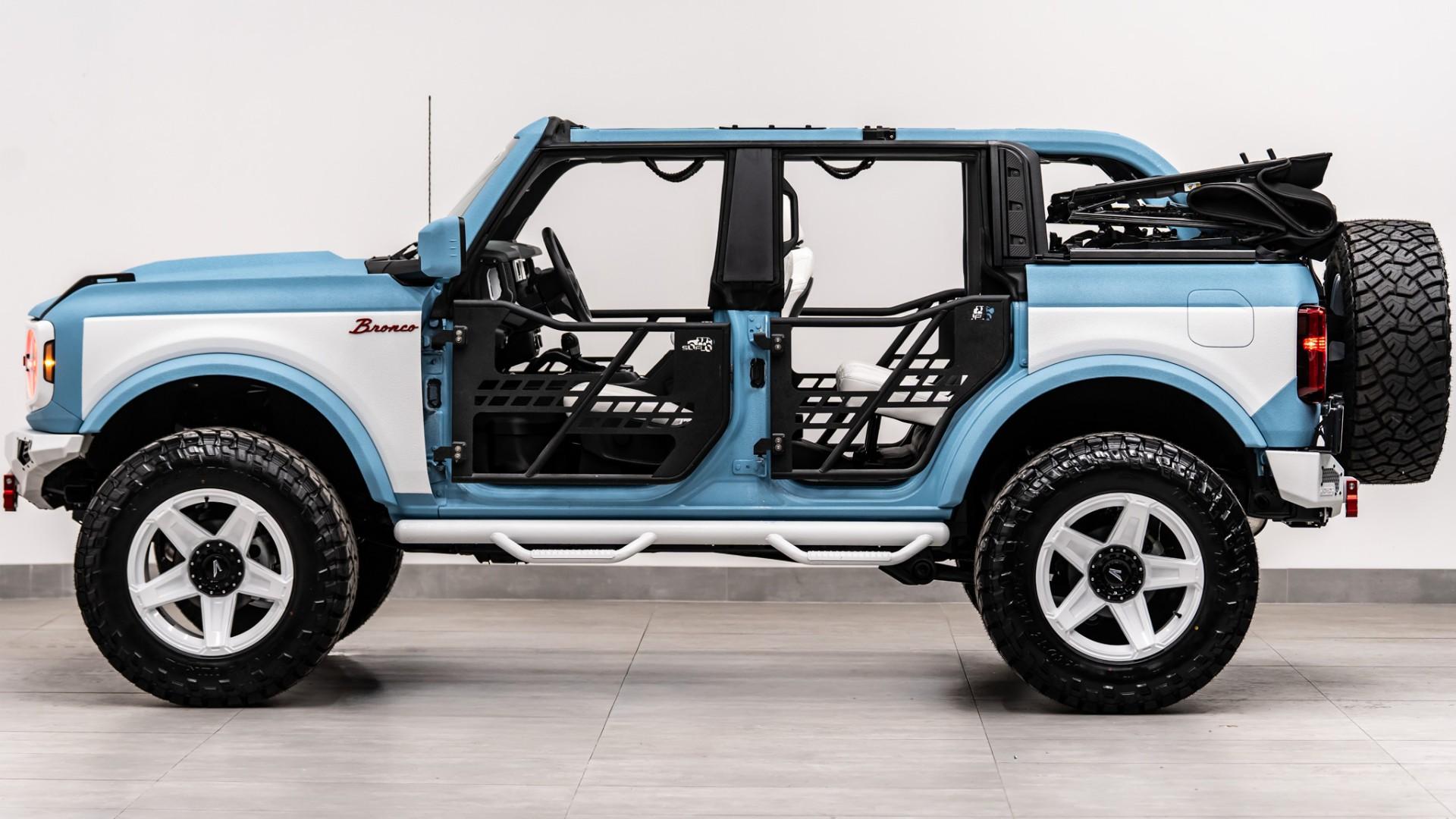 2026 FORD BRONCO in Baby Blue, photo 21 of 52
