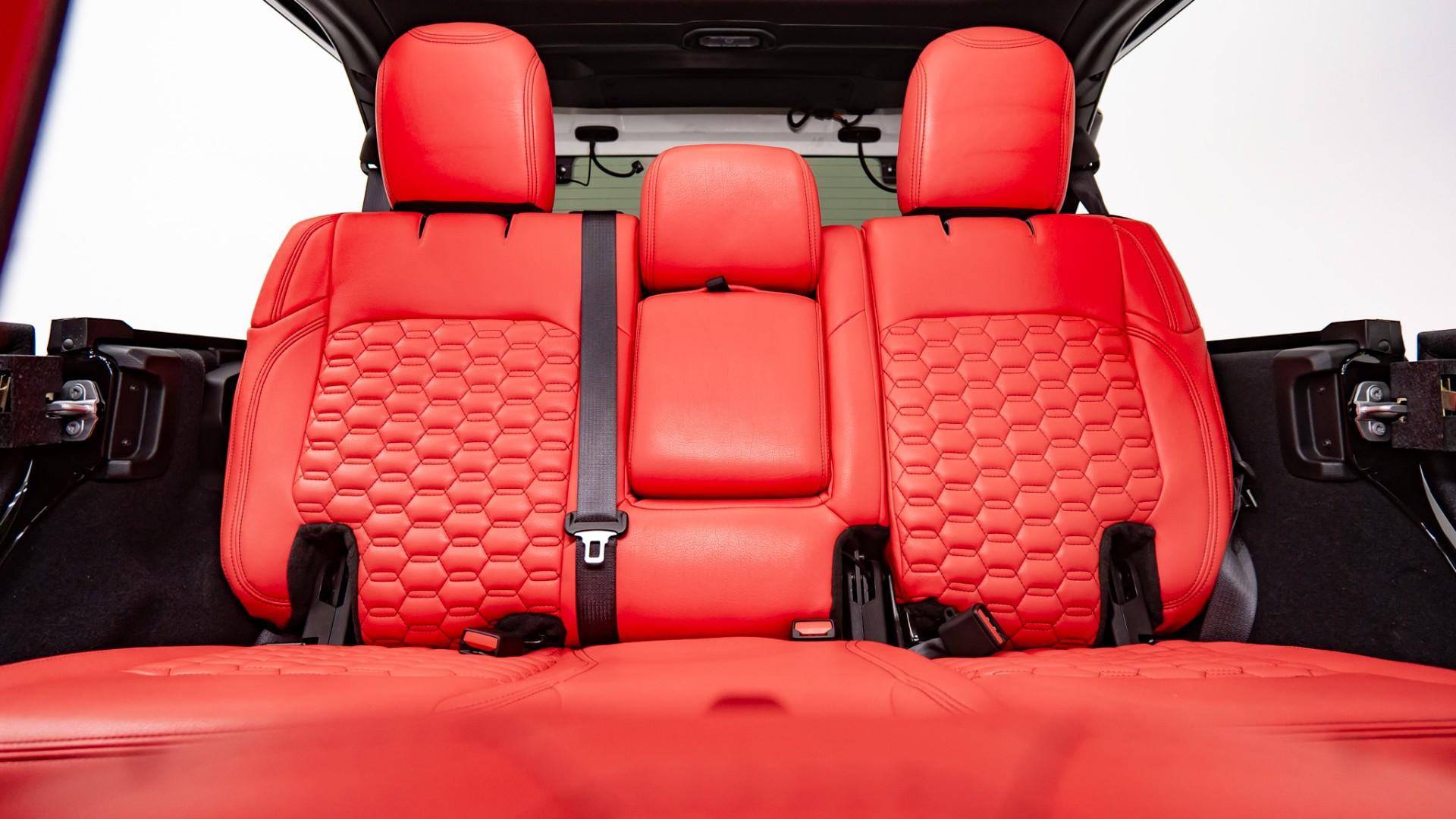 2024 JEEP WRANGLER in BLACK CLEARCOAT, photo 21 of 60