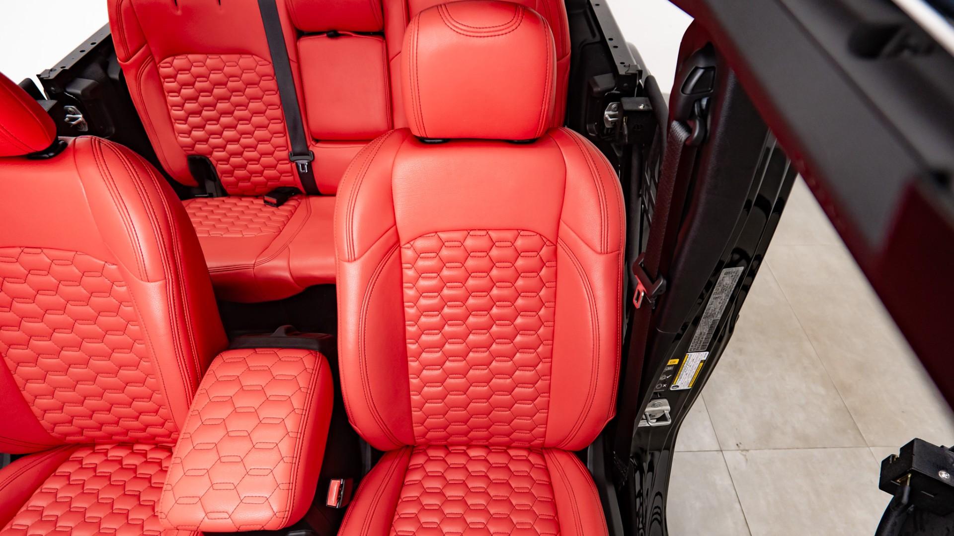 2024 JEEP WRANGLER in BLACK CLEARCOAT, photo 23 of 60