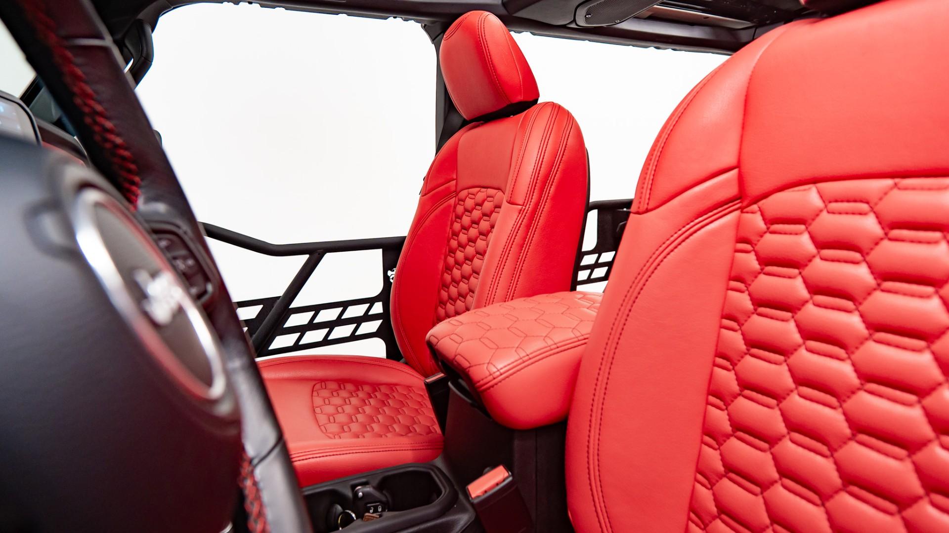 2024 JEEP WRANGLER in BLACK CLEARCOAT, photo 28 of 60