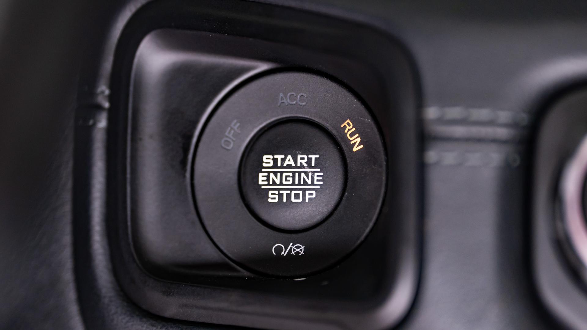 2024 JEEP WRANGLER in BLACK CLEARCOAT, photo 31 of 60