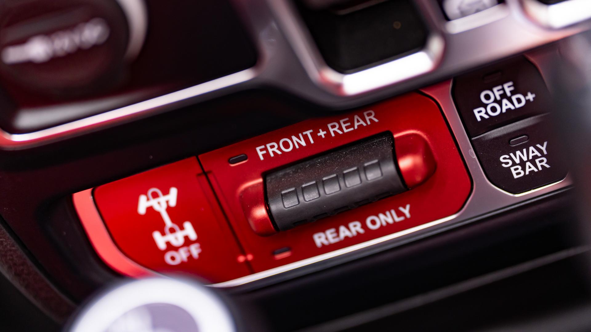 2024 JEEP WRANGLER in BLACK CLEARCOAT, photo 37 of 60