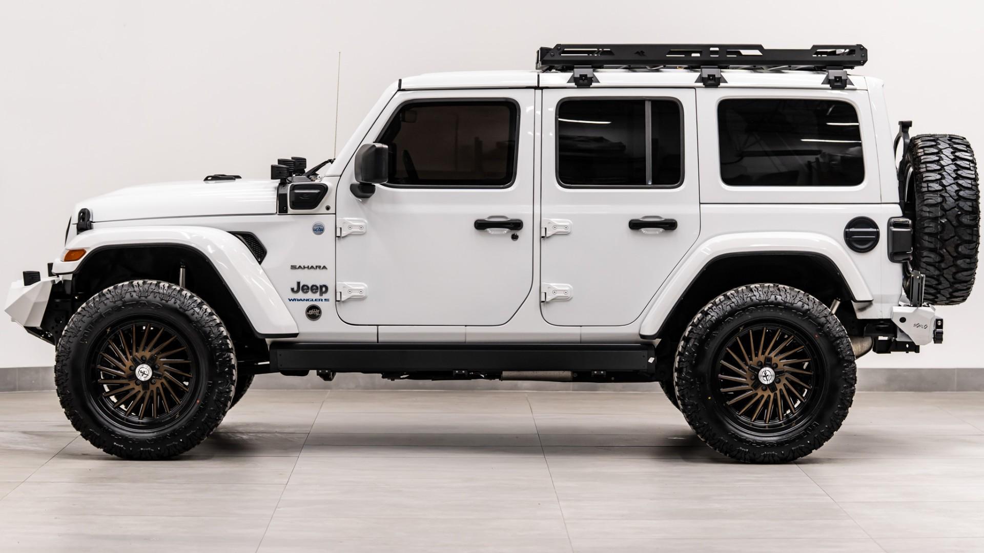 2023 JEEP WRANGLER 4XE in White, photo 12 of 60