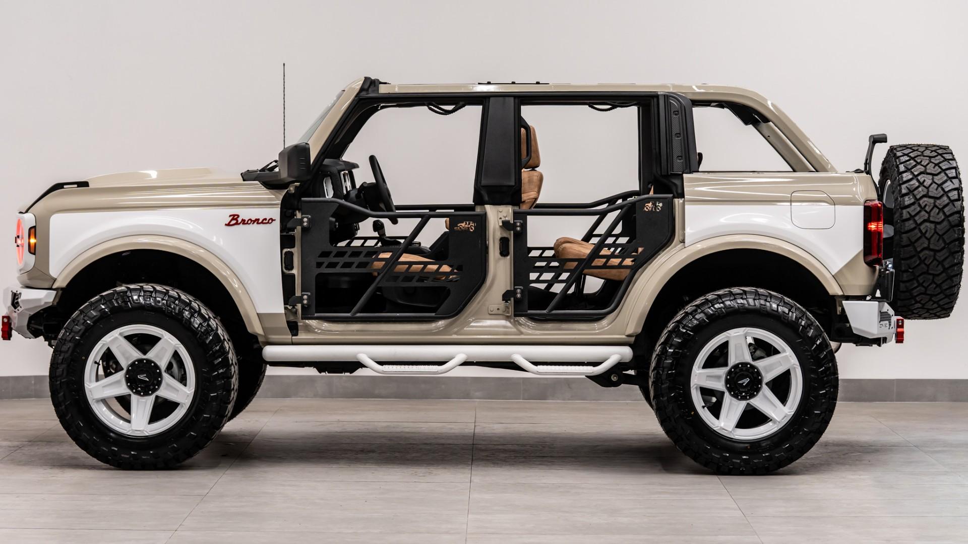2025 FORD BRONCO in Tan, photo 29 of 55