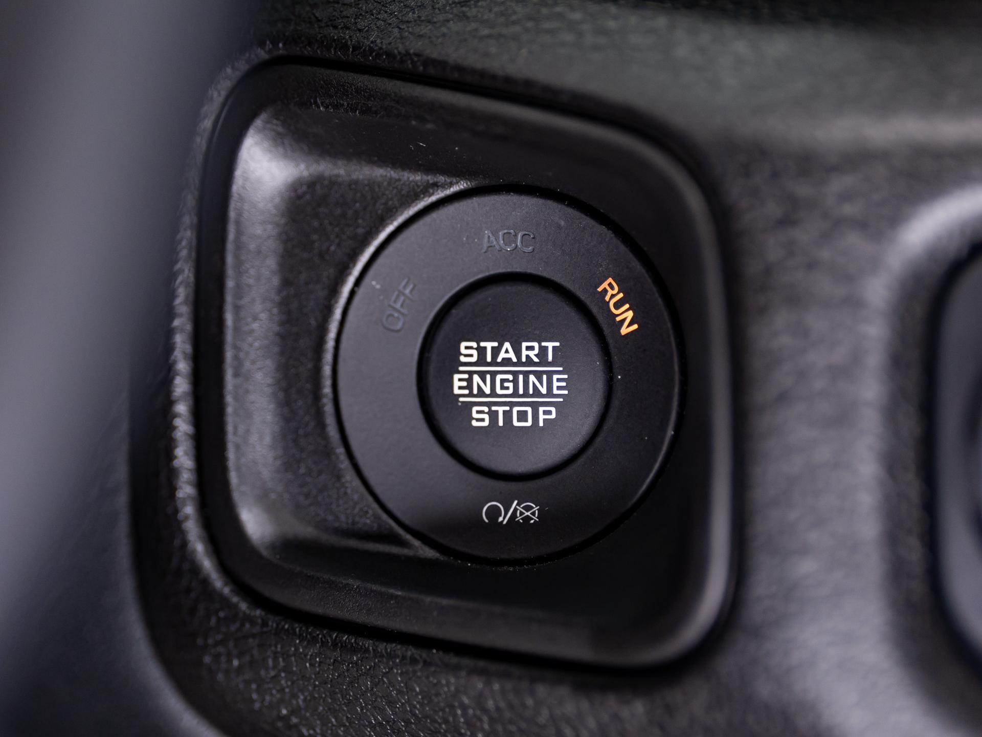 2025 JEEP WRANGLER in 41, photo 16 of 59