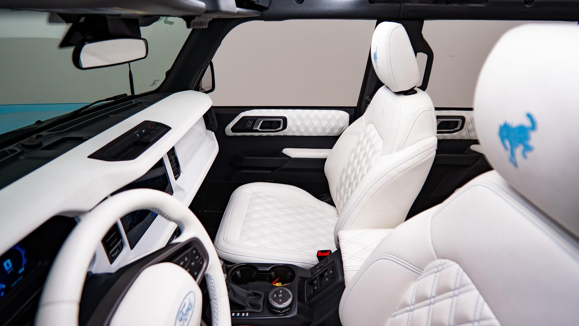 2025 FORD BRONCO in Baby Blue, photo 31 of 60