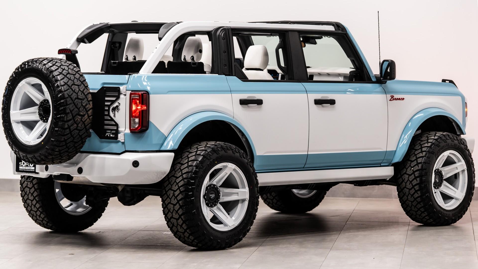2025 FORD BRONCO in Baby Blue, photo 14 of 60
