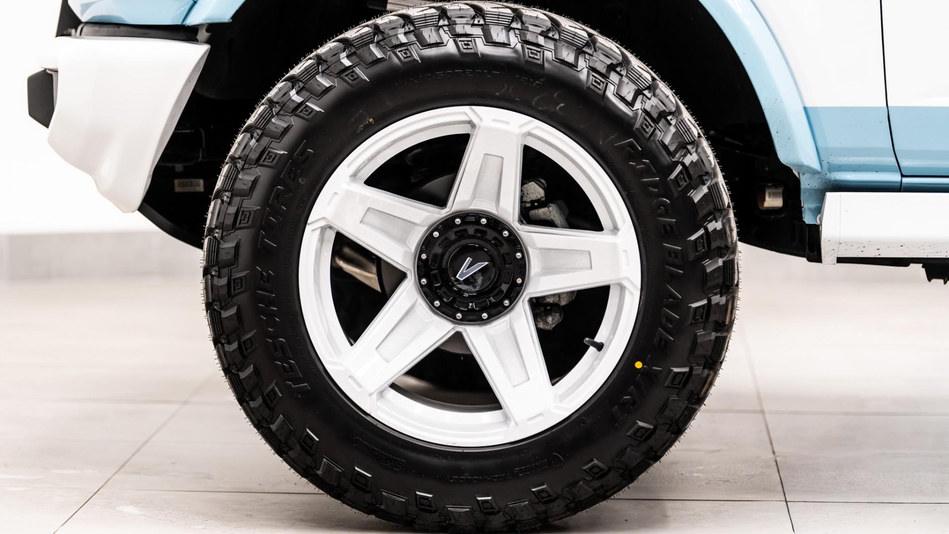 2025 FORD BRONCO in Baby Blue, photo 58 of 60