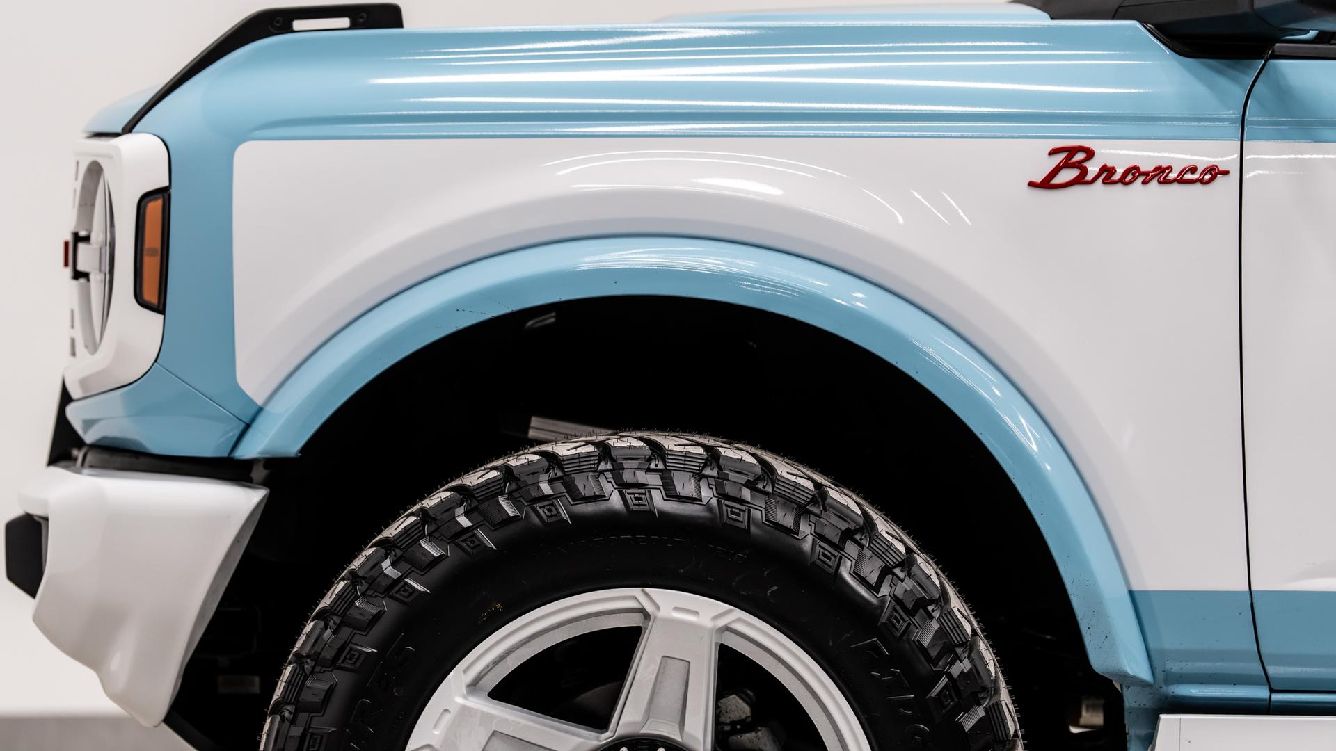 2025 FORD BRONCO in Baby Blue, photo 59 of 60