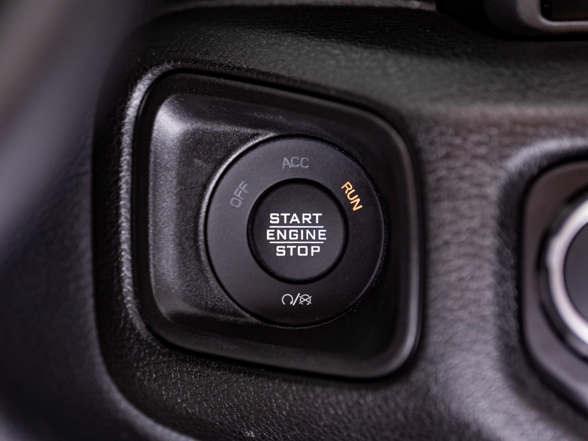 2026 JEEP GLADIATOR in Tan, photo 17 of 60