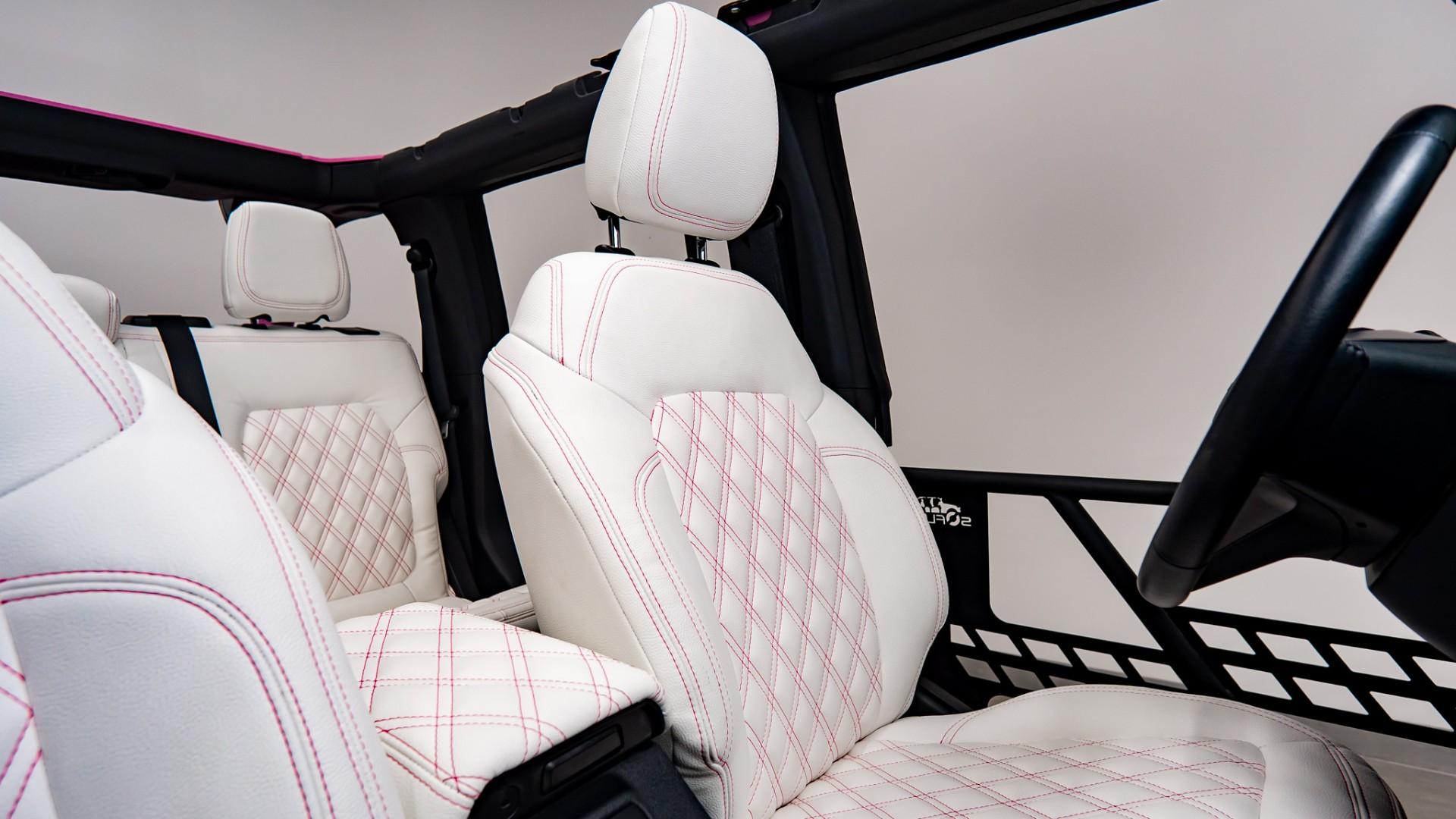 2025 FORD BRONCO in Pink, photo 33 of 60