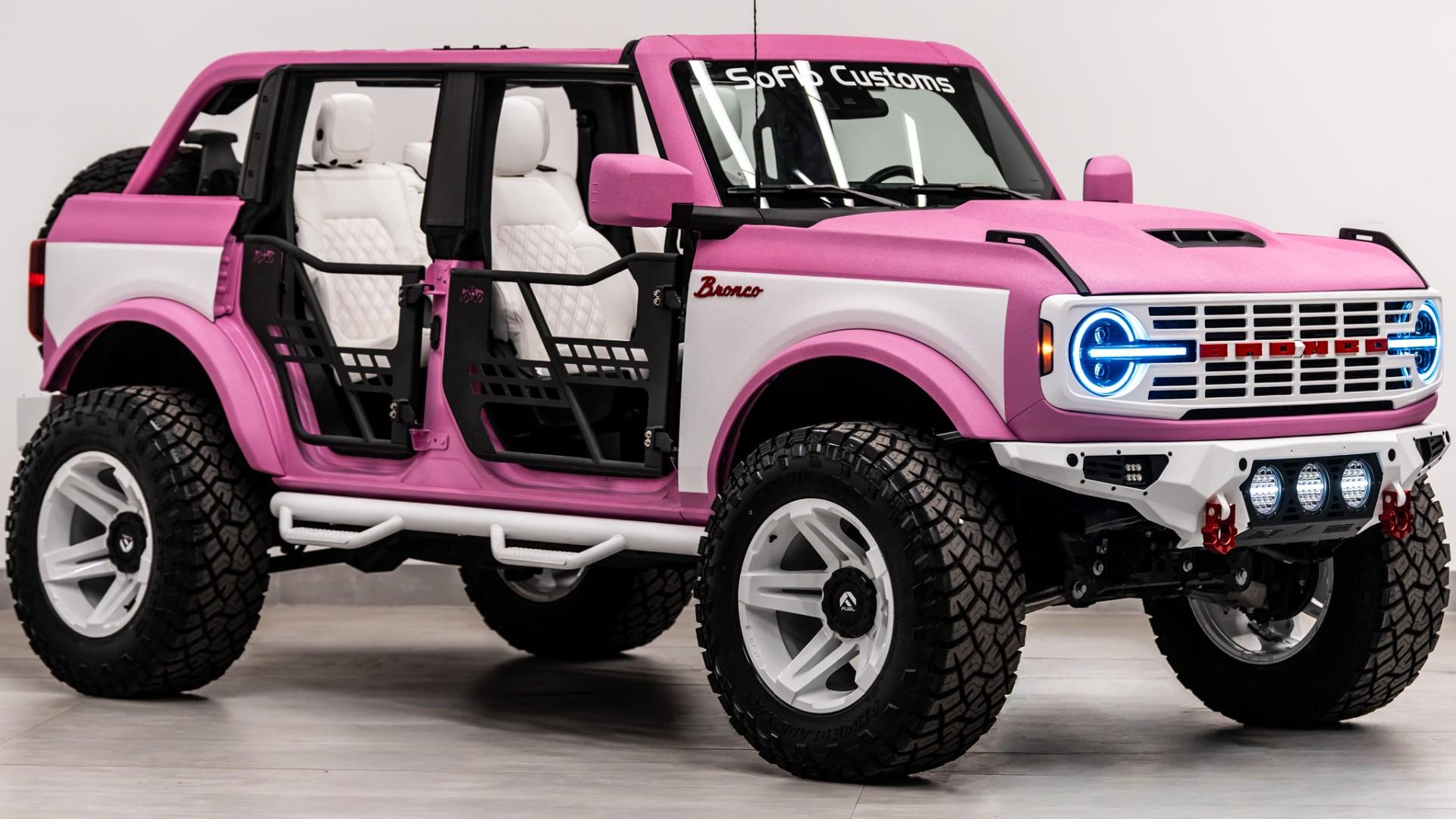 2025 FORD BRONCO in Pink, photo 13 of 60