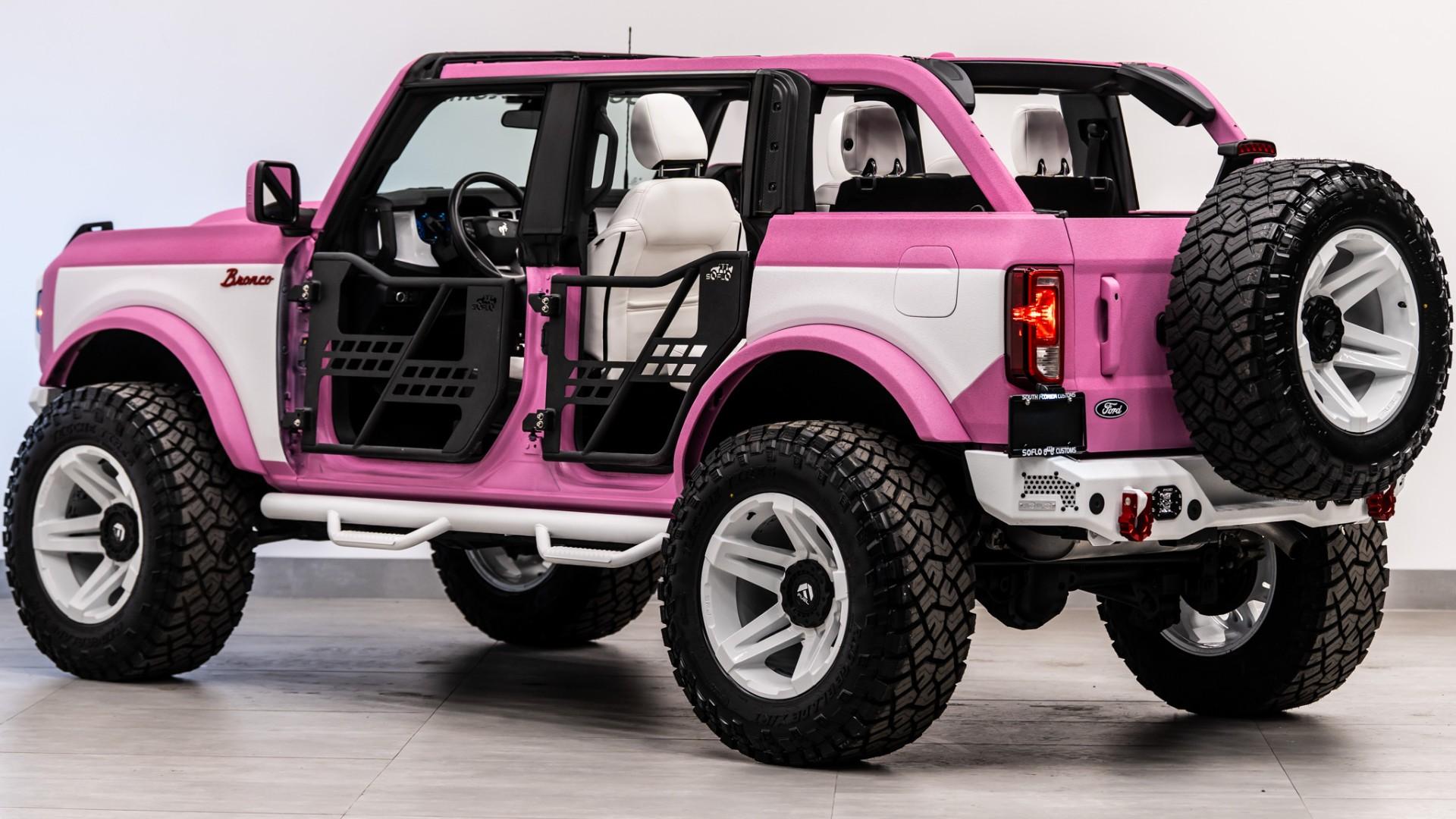 2025 FORD BRONCO in Pink, photo 15 of 60