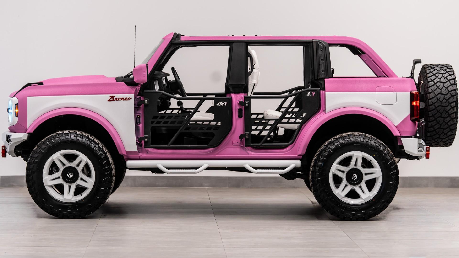 2025 FORD BRONCO in Pink, photo 16 of 60
