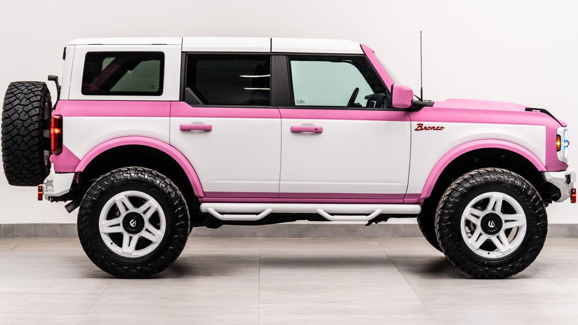 2025 FORD BRONCO in Pink, photo 7 of 60