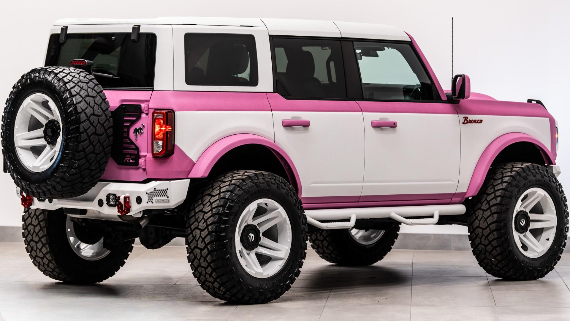 2025 FORD BRONCO in Pink, photo 8 of 60