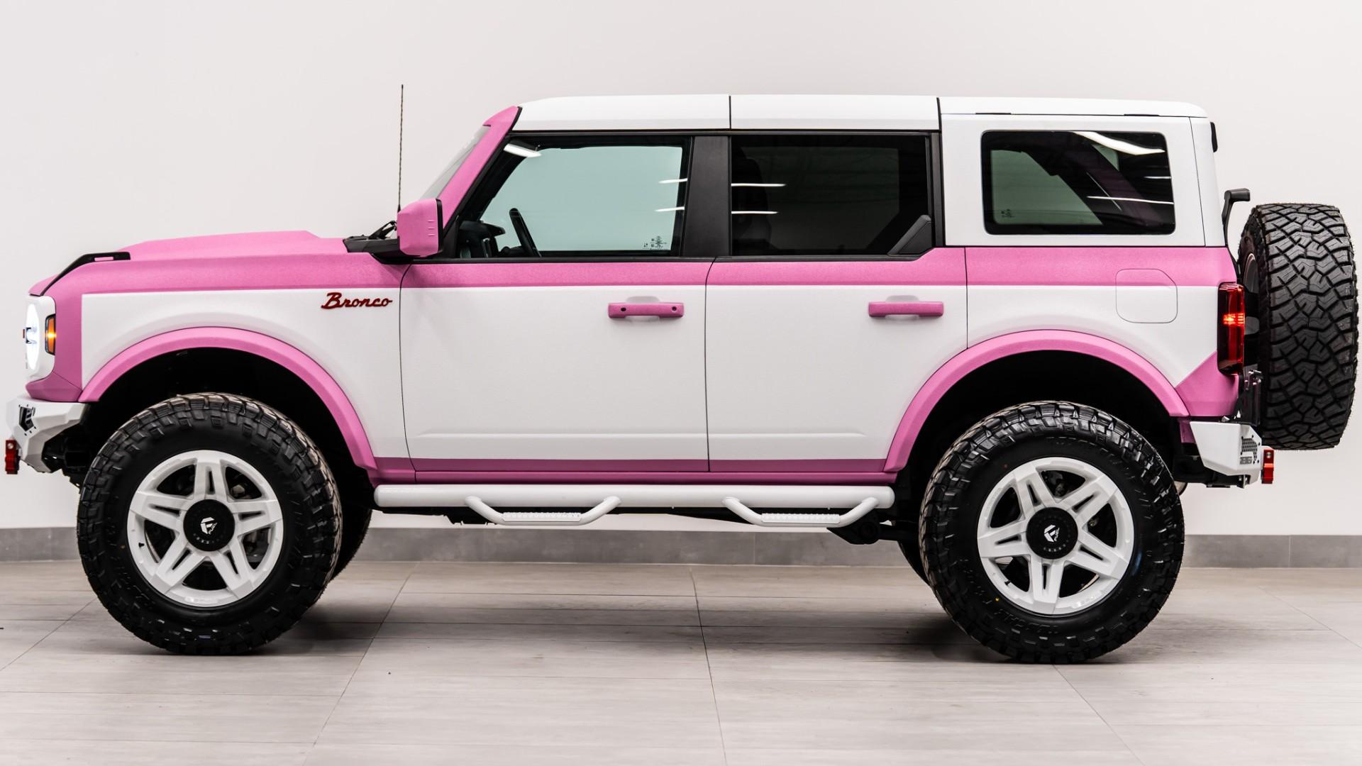 2025 FORD BRONCO in Pink, photo 11 of 60