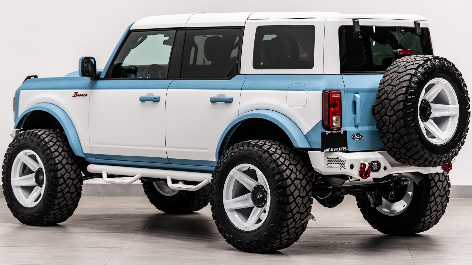 2024 FORD BRONCO in Baby Blue, photo 12 of 50